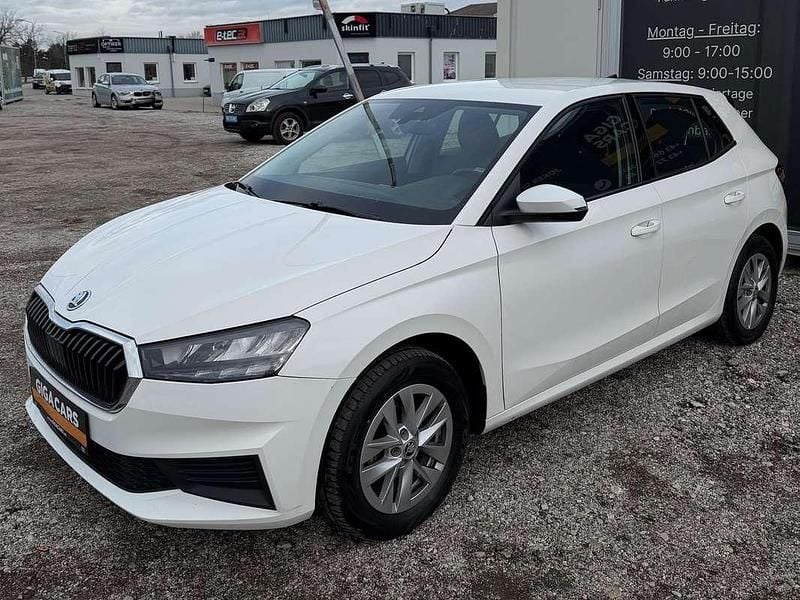 Gebraucht Skoda Fabia Selection 95 PS (69 kW) 2023 Weiß Kleinwagen