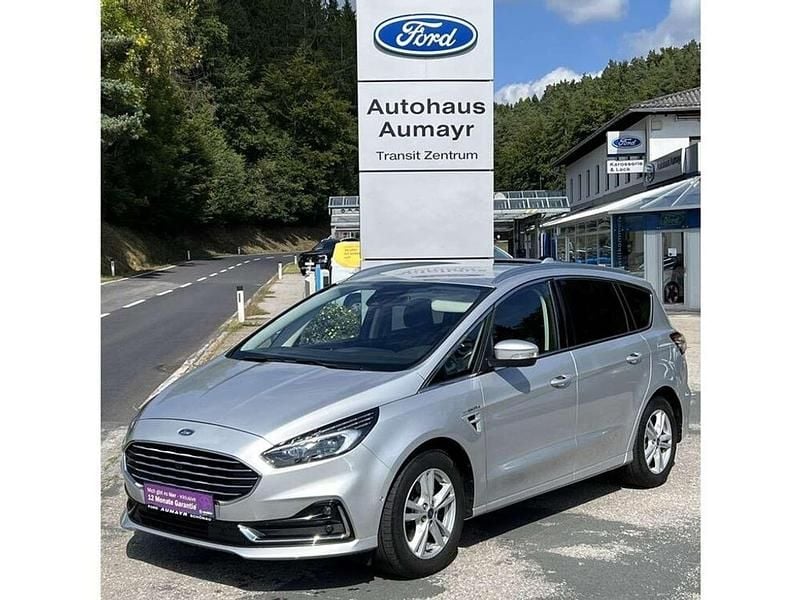 Silber Gebraucht 2022 Ford S-MAX Titanium Van / Kleinbus | € 25.990 (Etwas zu teuer) - Bild 1/4
