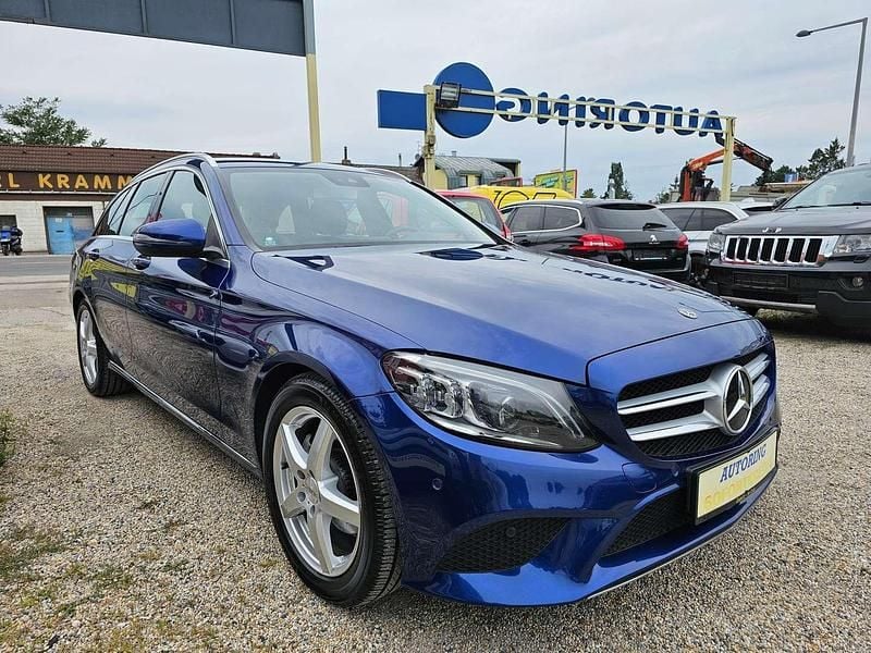 Gebraucht Mercedes C220 194 PS (142 kW) 2019 Blau Kombi