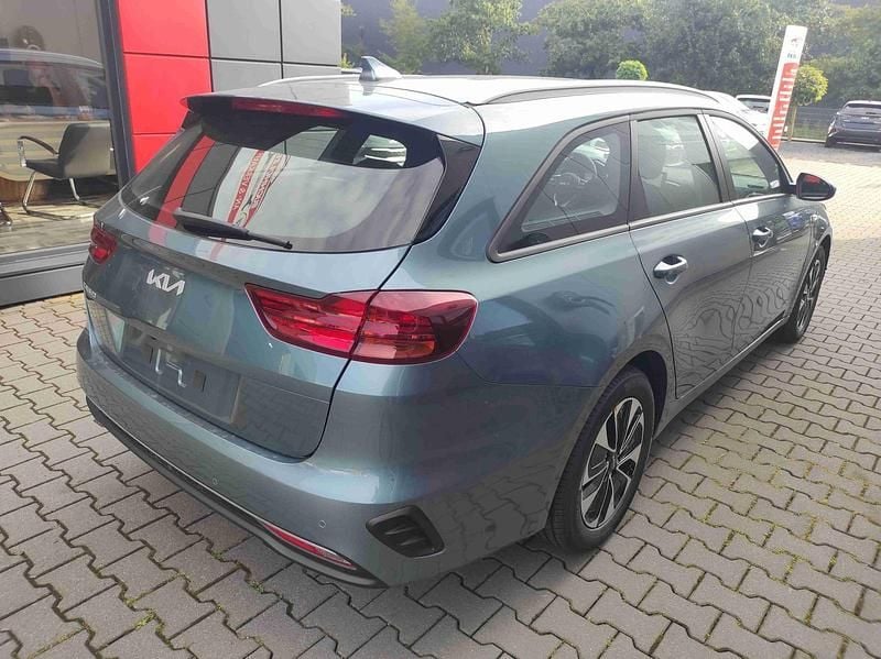 Gebraucht Kia Ceed Sportswagon 140 PS (102 kW) 2024 Blau Kombi