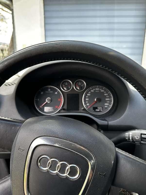 Schwarz Gebraucht 2012 Audi A3 Limousine | € 5.700 (Guter Preis) - Bild 1/4