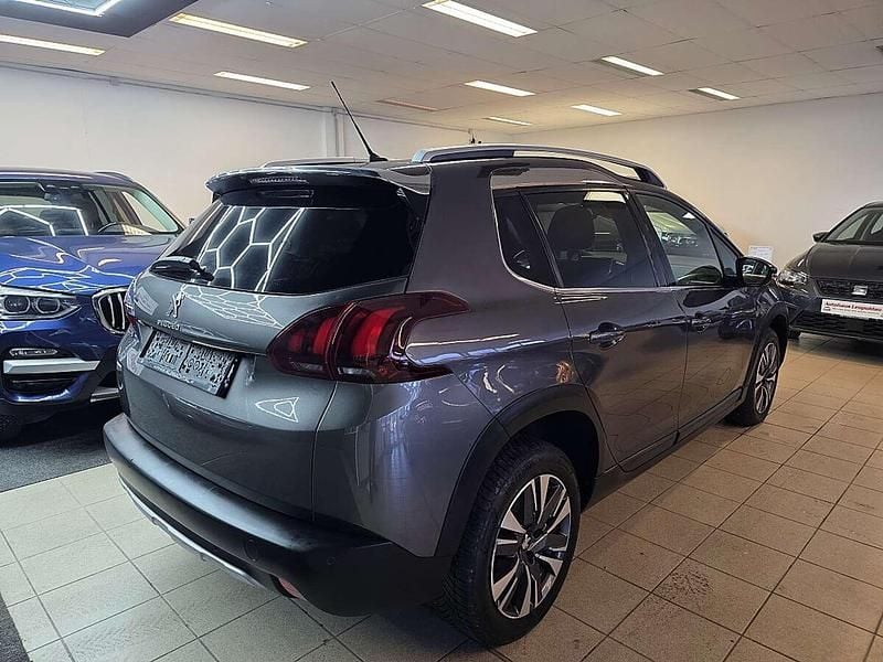 Gebraucht Peugeot 2008 Allure 131 PS (96 kW) 2019 Silber SUV