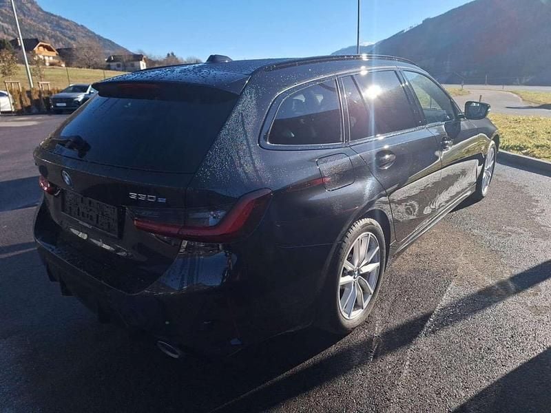 Gebraucht BMW 330 184 PS (135 kW) 2022 Schwarz Kombi