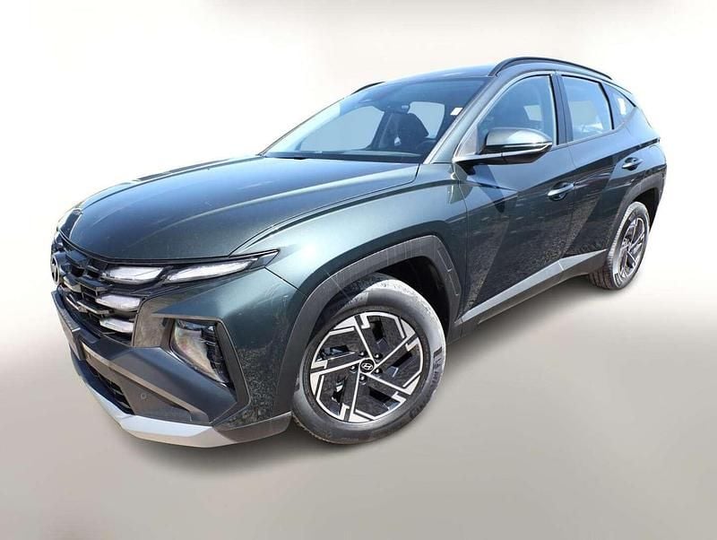 Grün Neu 2025 Hyundai Tucson Select SUV | € 35.451 (Superpreis) - Bild 1/1