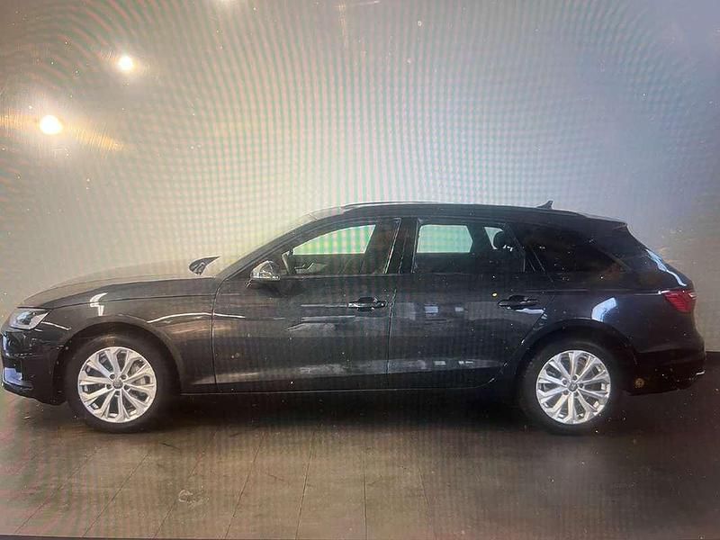 Grau Gebraucht 2020 Audi A4 S-Line Kombi | € 26.990 - Bild 1/4