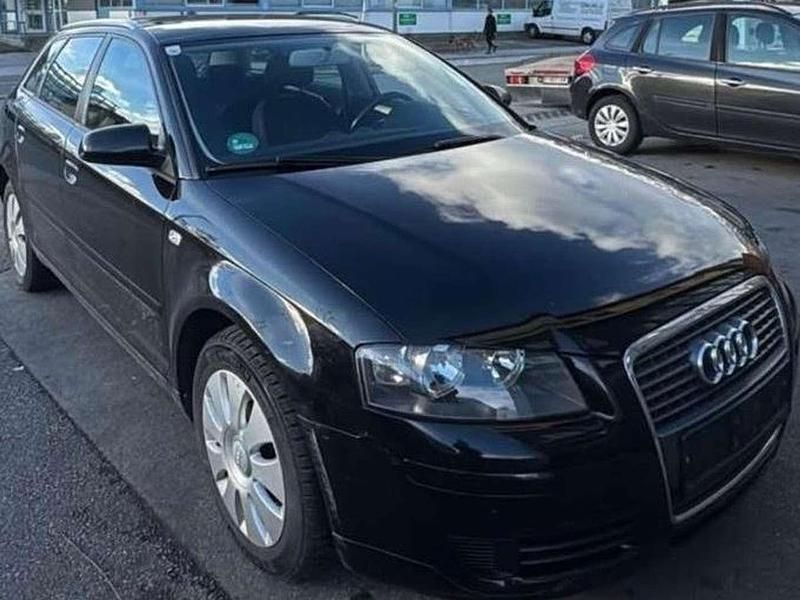 Schwarz Gebraucht 2006 Audi A3 Sportback Ambiente Kleinwagen | € 3.500 - Bild 1/4