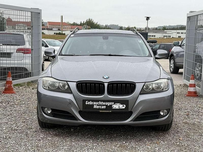 Gebraucht BMW 318 143 PS (105 kW) 2009 Grau Kombi