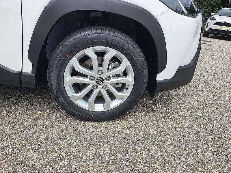 Gebraucht Toyota Corolla Cross Active 98 PS (72 kW) 2024 Weiß SUV