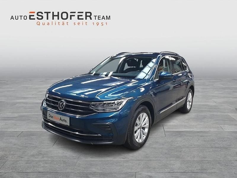 Gebraucht VW Tiguan Life 122 PS (89 kW) 2021 Blau SUV