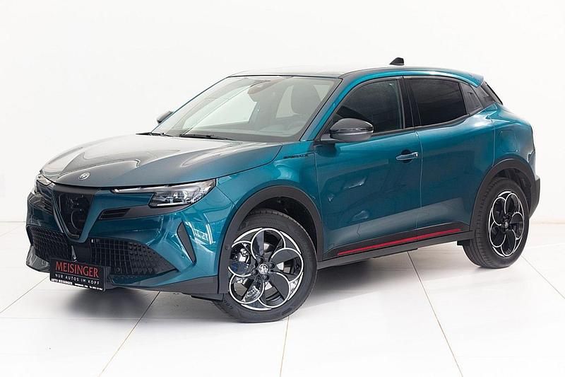 Blau Gebraucht 2025 Alfa Romeo Junior SUV | € 43.900 - Bild 1/4
