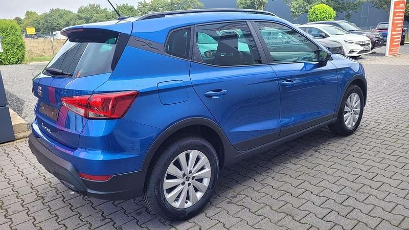 Neu Seat Arona Style 95 PS (69 kW) 2025 Blau SUV