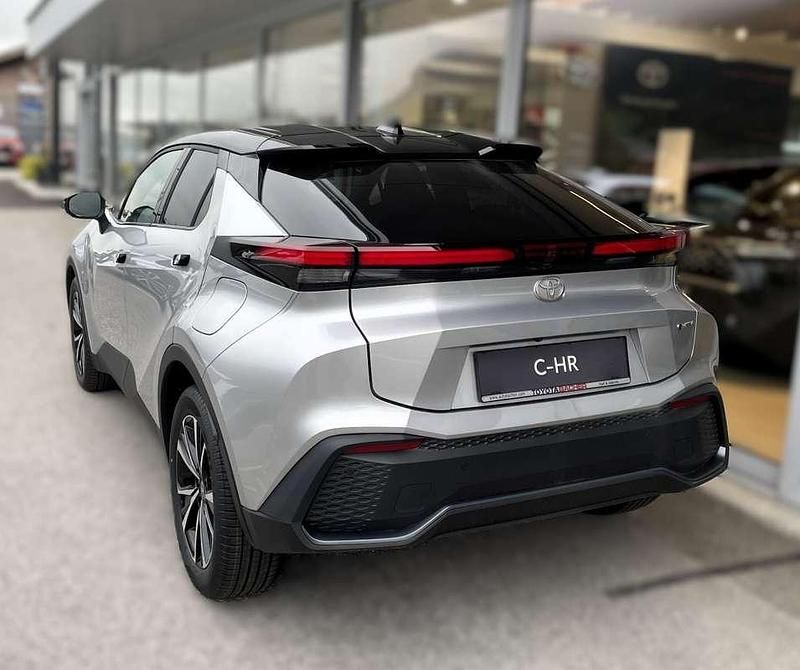 Neu Toyota C-HR Active 98 PS (72 kW) 2025 Silber SUV