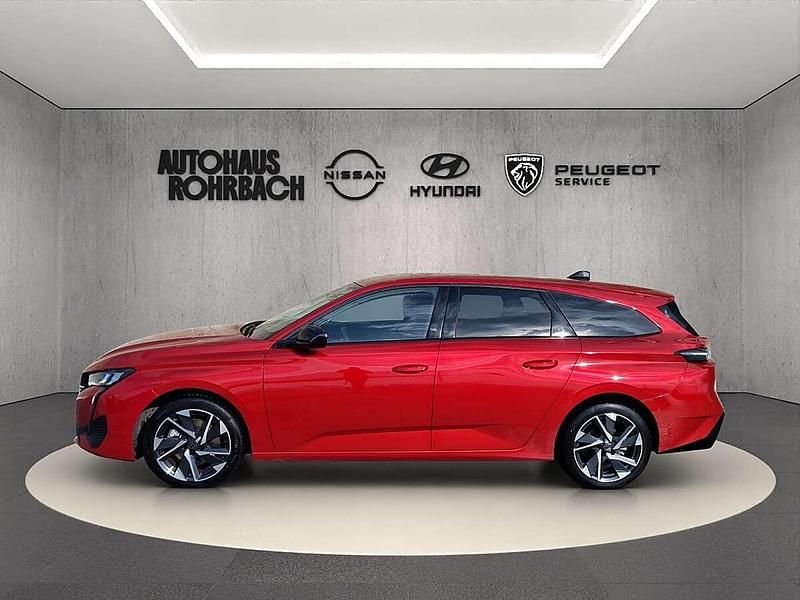 Gebraucht Peugeot 308 SW Allure 131 PS (96 kW) 2025 Rot Kombi