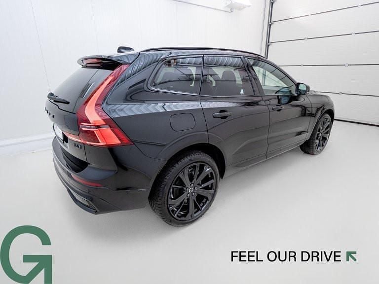 Neu Volvo XC60 Plus 349 PS (256 kW) 2025 Schwarz SUV