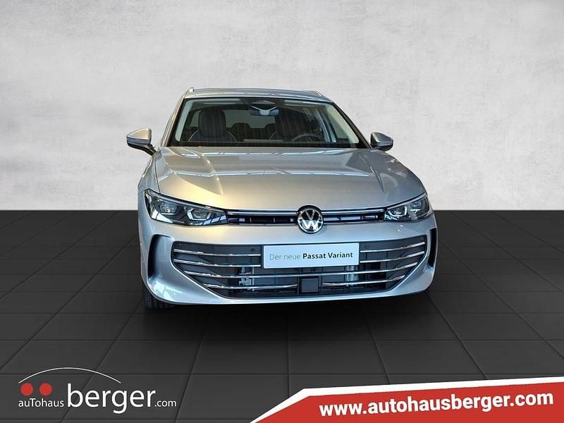 Neu VW Passat Business 193 PS (141 kW) 2026 Silber  metallic Kombi