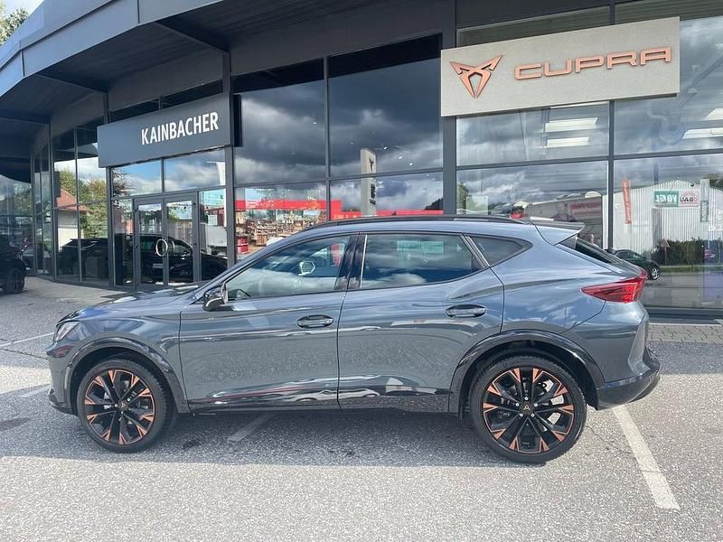 Neu Cupra Formentor 150 PS (110 kW) 2025 Dunkelgrau  metallicperleffekt SUV