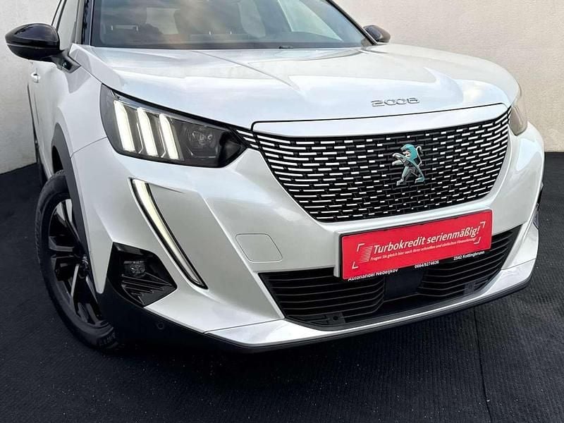 Gebraucht Peugeot e-2008 GT-line 100 kW (136 PS) 2021 Weiß SUV