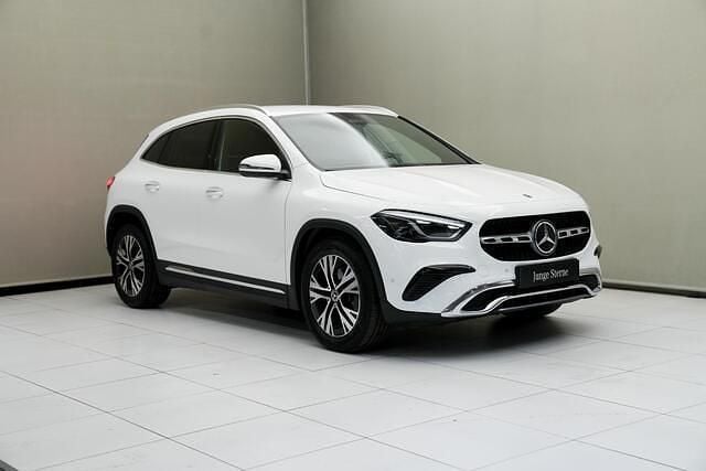 Gebraucht Mercedes GLA200 150 PS (110 kW) 2024 Weiß SUV