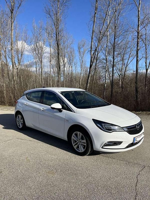 Gebraucht Opel Astra Innovation 125 PS (91 kW) 2016 Weiß Limousine