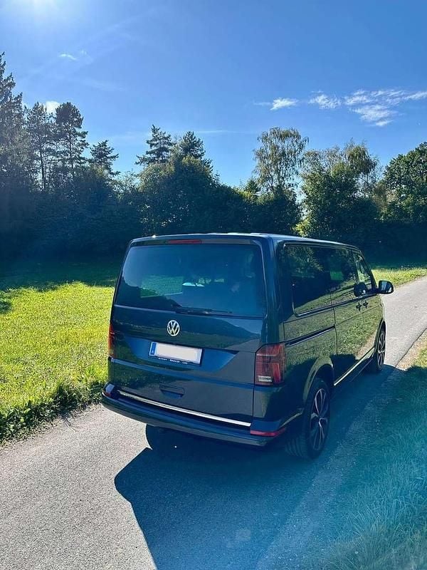 Gebraucht VW Multivan Edition 150 PS (110 kW) 2020 Blau Van
