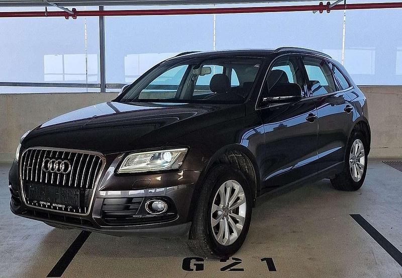 Grau Gebraucht 2015 Audi Q5 SUV | € 18.300 (Fairer Preis) - Bild 1/4