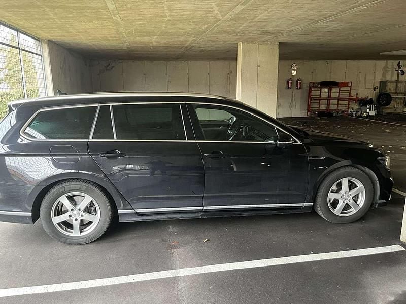 Gebraucht VW Passat Elegance 150 PS (110 kW) 2021 Kombi