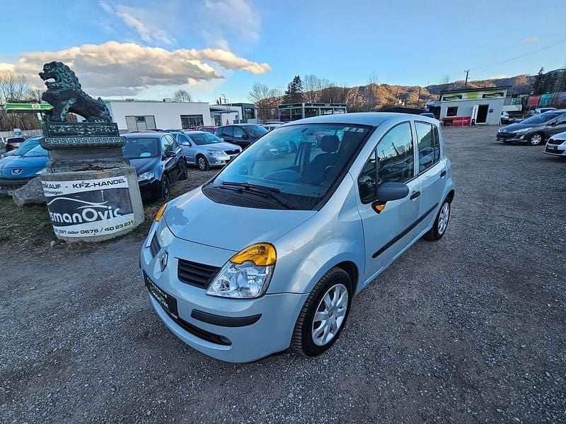 Grau Gebraucht 2004 Renault Modus Authentique Van / Kleinbus | € 590 (Superpreis) - Bild 1/4