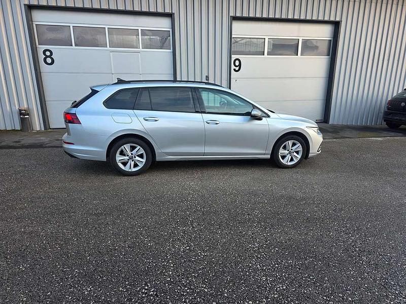 Gebraucht VW Golf VIII Life 116 PS (85 kW) 2022 Grau Kombi