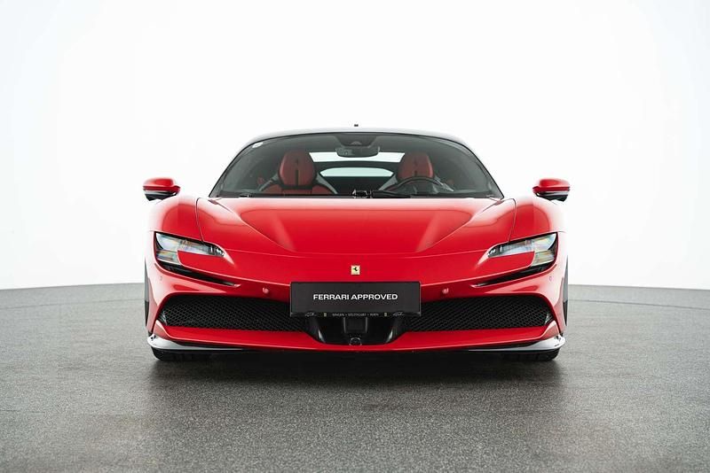 Gebraucht Ferrari SF90 780 PS (573 kW) 2023 Rot Coupé