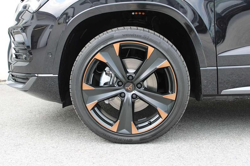 Neu Cupra Ateca 150 PS (110 kW) 2025 Schwarz SUV