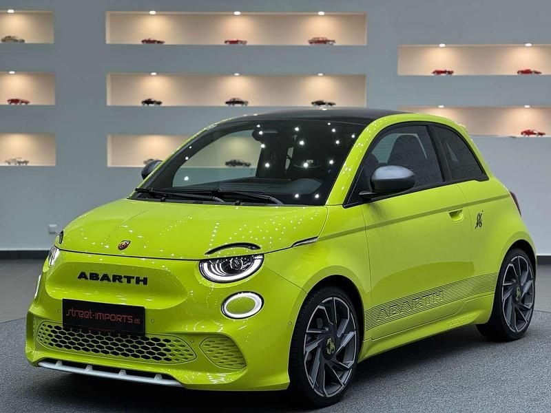 Gebraucht Abarth 500e Scorpionissima 114 kW (155 PS) 2023 Grün Kleinwagen