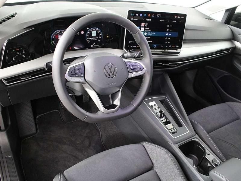 Gebraucht VW Golf VIII 150 PS (110 kW) 2025 Schwarz Limousine