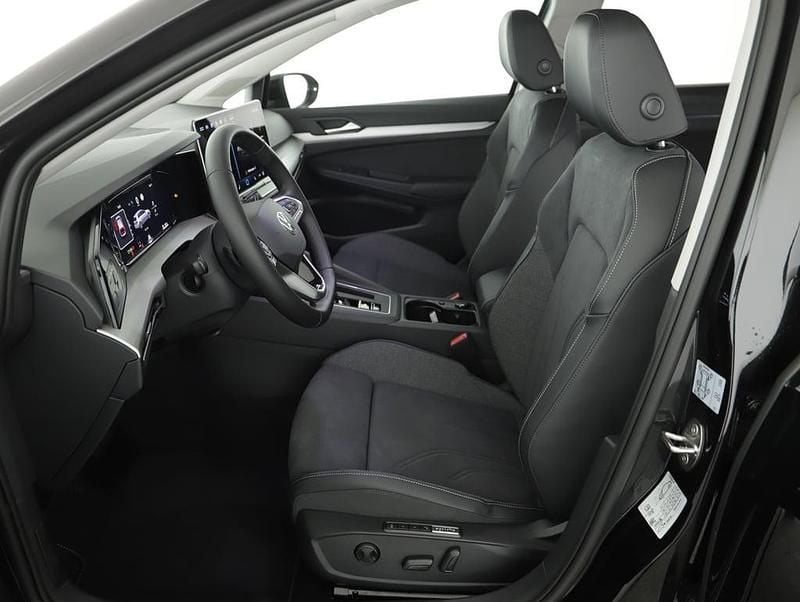 Gebraucht VW Golf VIII Life 116 PS (85 kW) 2025 Schwarz  metallic Limousine