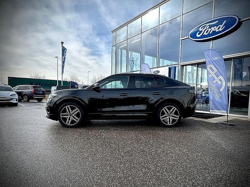 Neu Ford Capri Extended Range 210 kW (286 PS) 2026 Agate black metallic SUV
