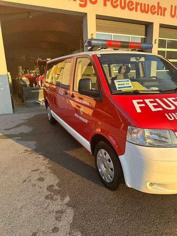 Gebraucht VW Multivan Family 131 PS (96 kW) 2004 Rot Van