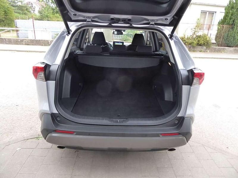 Gebraucht Toyota RAV4 Hybrid 218 PS (160 kW) 2019 Silber SUV