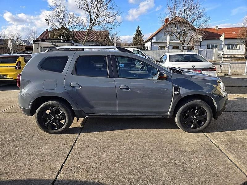 Gebraucht Dacia Duster Extreme 131 PS (96 kW) 2022 Grau SUV