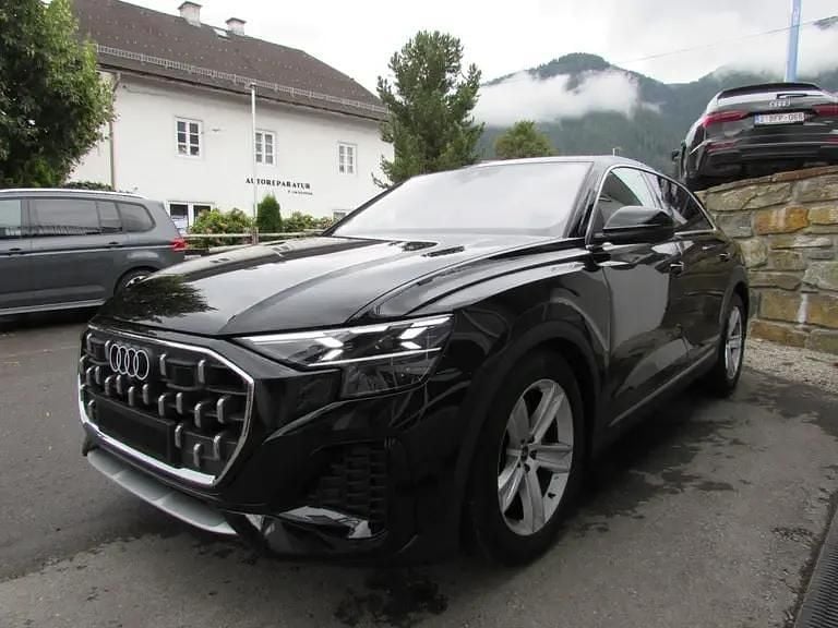 Gebraucht Audi Q8 Ambiente 286 PS (210 kW) 2024 Schwarz  metallicperleffektno SUV
