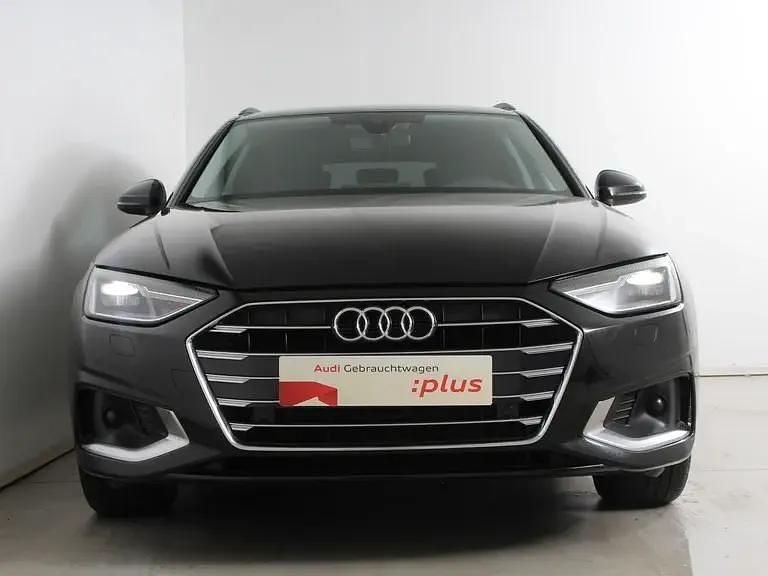 Gebraucht Audi A4 Advanced 163 PS (119 kW) 2023 Schwarz Kombi