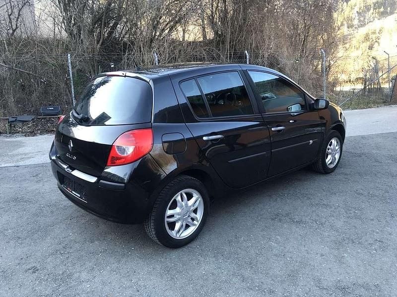 Gebraucht Renault Clio II Expression 75 PS (55 kW) 2008 Limousine