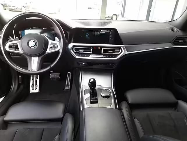 Gebraucht BMW 330e Sport Line 185 PS (136 kW) 2021 Schwarz Kombi