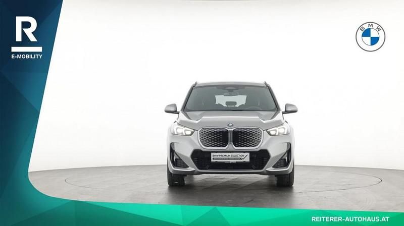 Gebraucht BMW iX1 Shadowline 150 kW (204 PS) 2026 Silber (spacesilber) SUV