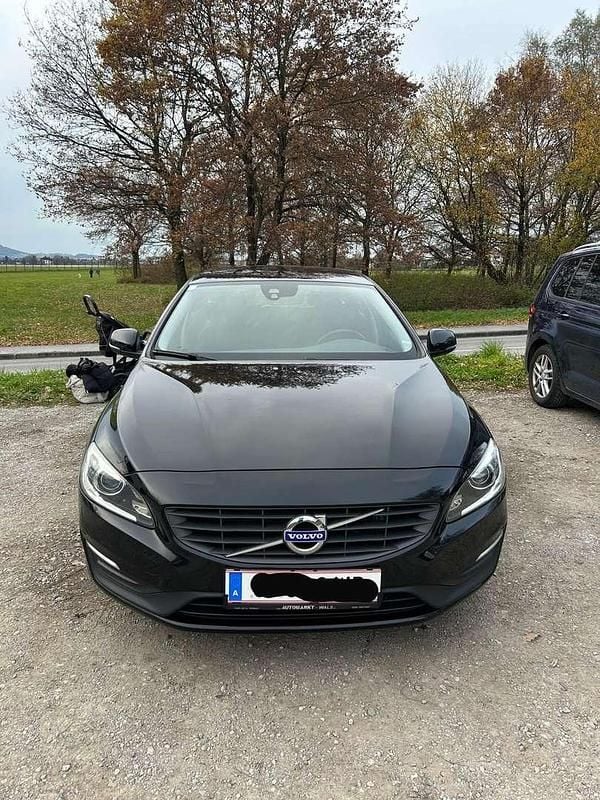 Gebraucht Volvo V60 120 PS (88 kW) 2017 Kombi