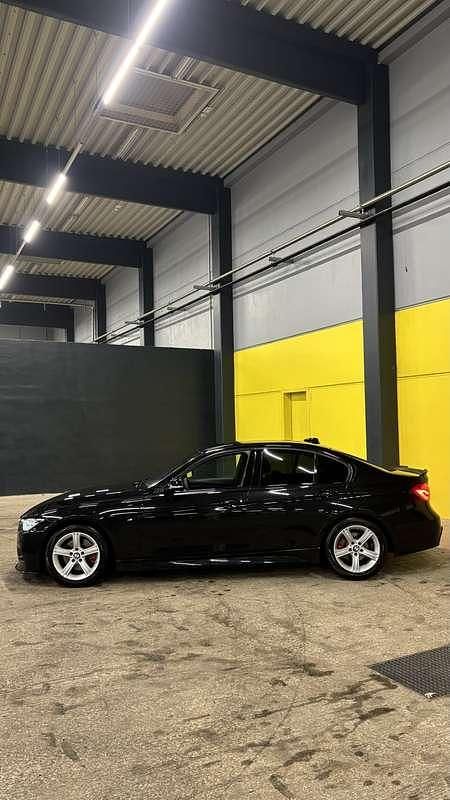 Gebraucht BMW 330 M Sport 252 PS (185 kW) 2016 Schwarz Limousine