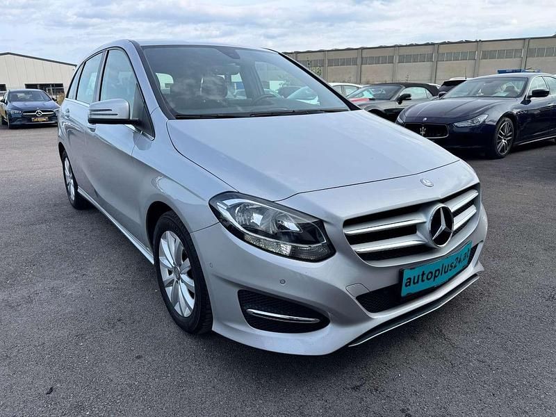 Gebraucht Mercedes B180 Edition 122 PS (89 kW) 2016 Grau Van / Kleinbus