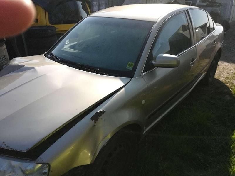 Gebraucht Skoda Superb Comfort 101 PS (74 kW) 2004 Gold Limousine