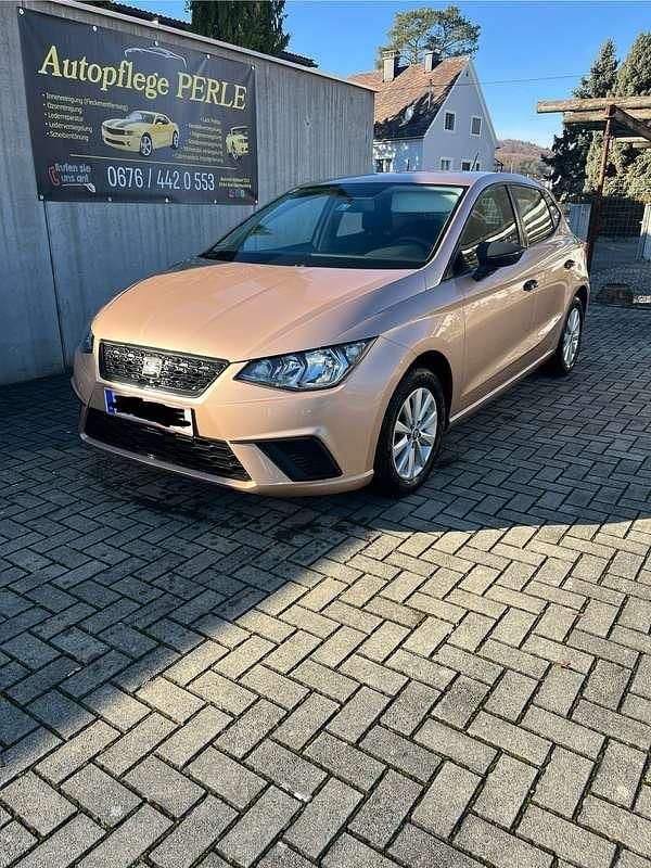 Gold Gebraucht 2017 Seat Ibiza Reference Limousine | € 9.300 (Fairer Preis) - Bild 1/4