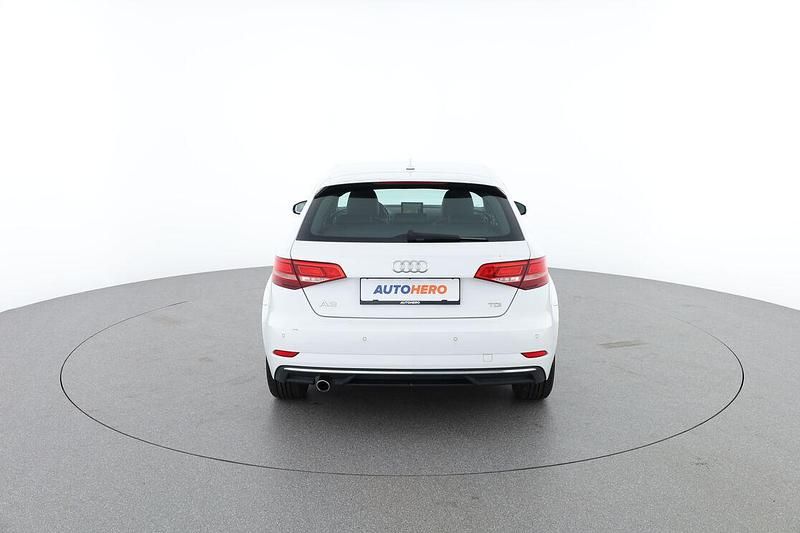 Gebraucht Audi A3 Sportback Design 116 PS (85 kW) 2017 Weiß Kleinwagen