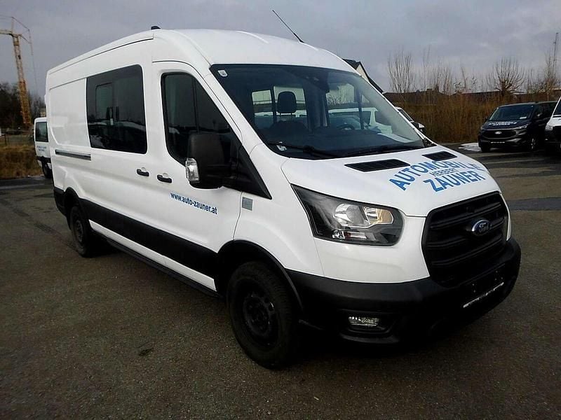 Gebraucht Ford Transit Trend 131 PS (96 kW) 2022 Weiß Van
