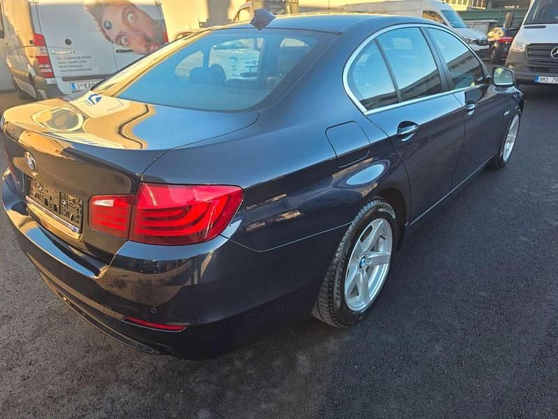 Gebraucht BMW 530 258 PS (189 kW) 2013 Blau Limousine
